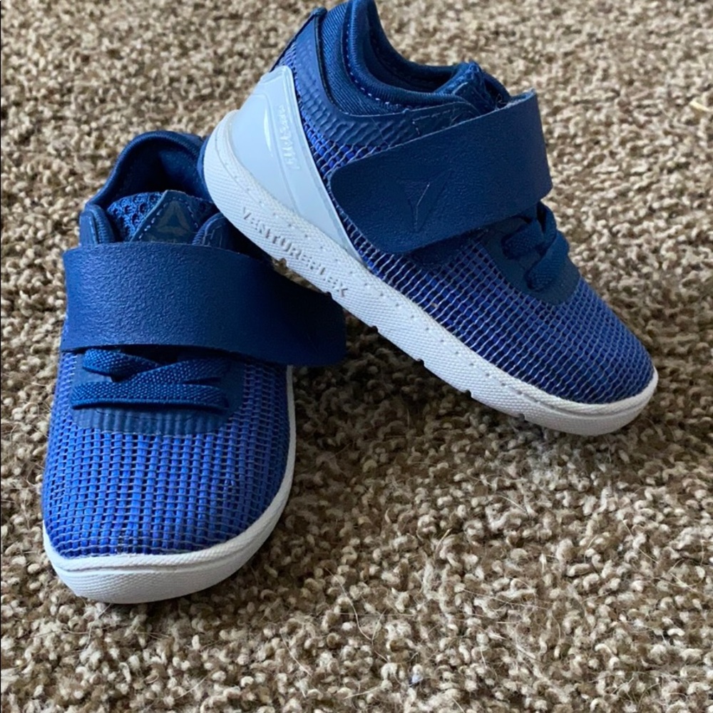 New Toddler Reebok Nanos size 4